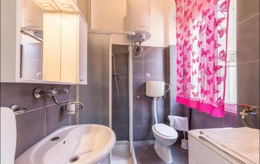 Two Room Eva بولا المظهر الخارجي الصورة